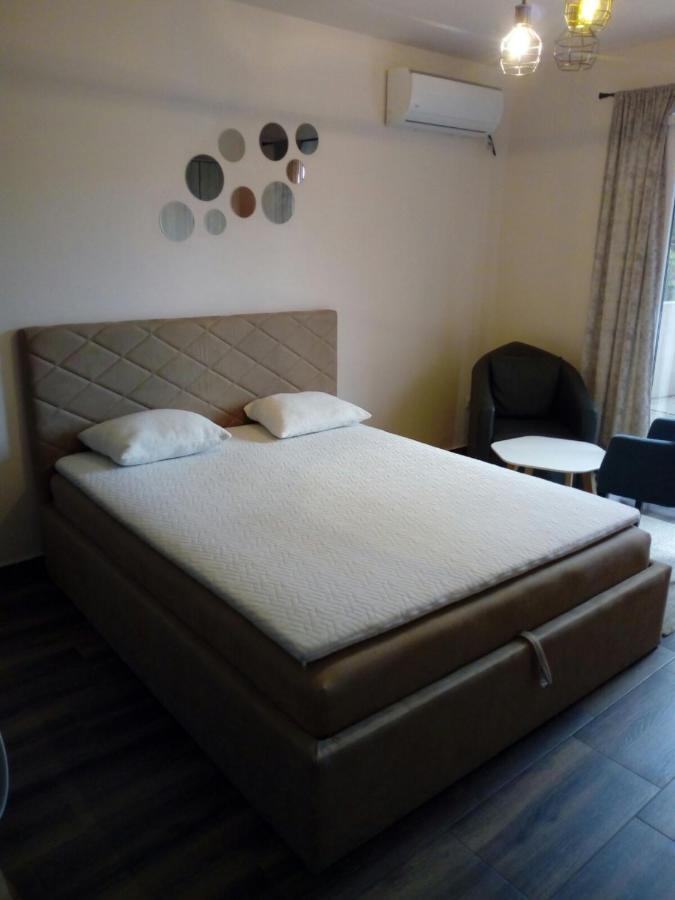 Apartment Petra Тиват Экстерьер фото